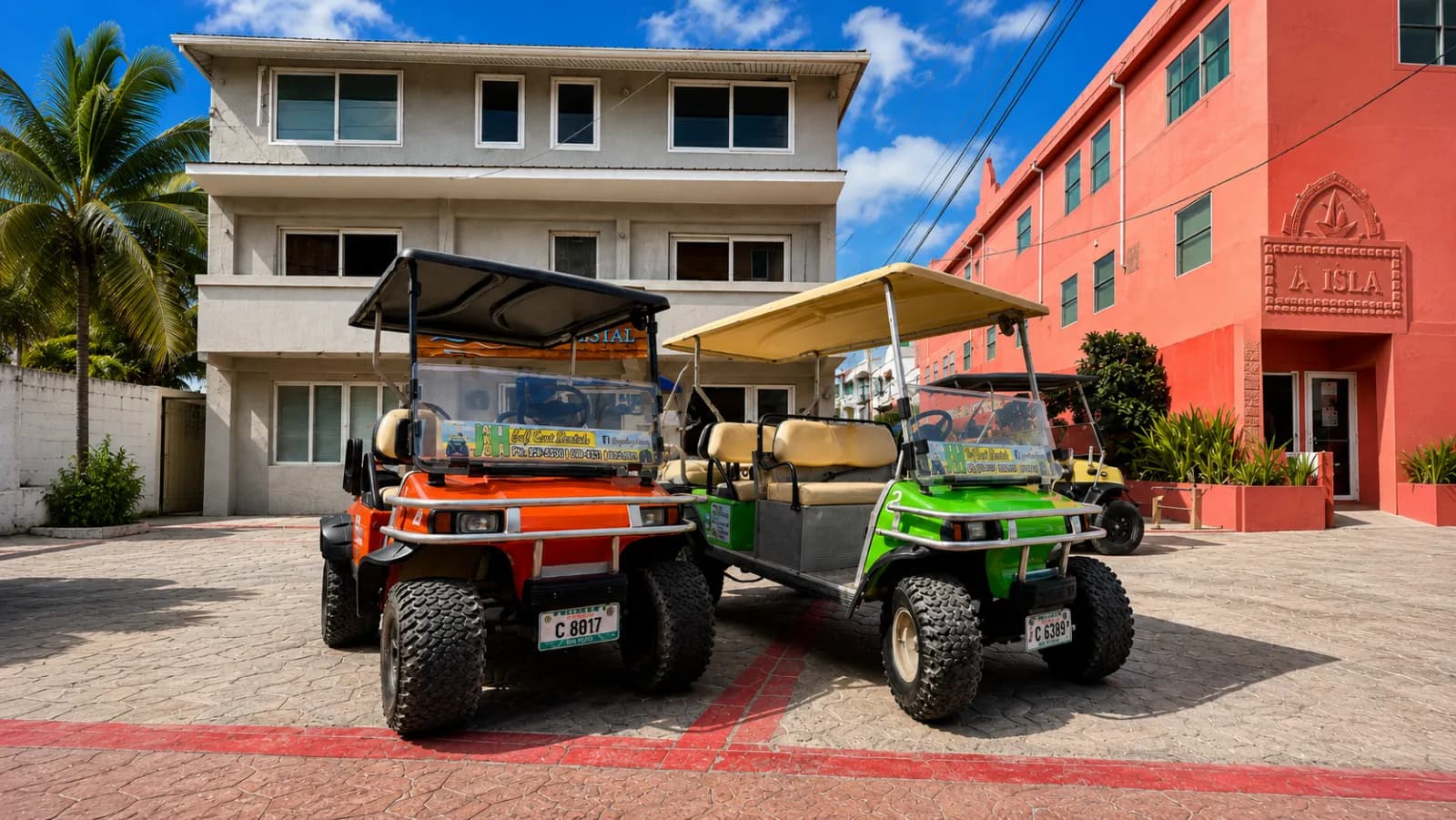 4-seater vs 6-seater: which golf cart should you rent?